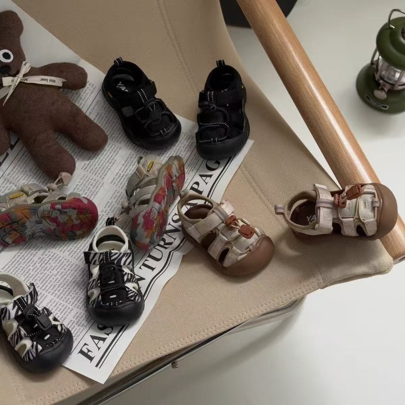 Baby Walking Shoes Toes Capped - огляд і ціна Baby Product Brand